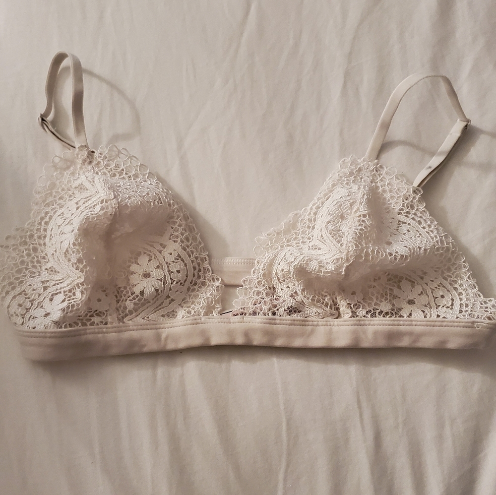 EUC Victorias Secret Lace Beige Bralette